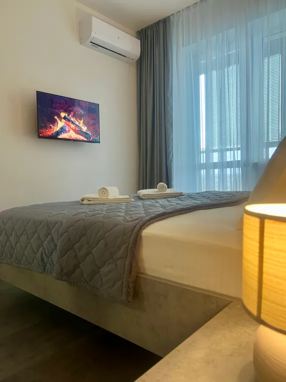 Уютная квартира Аэропорт Толмачево 5 минут(спальня+кухня-гостинная)