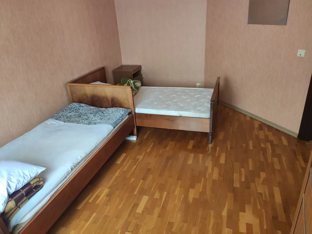 Дом в спальном районе