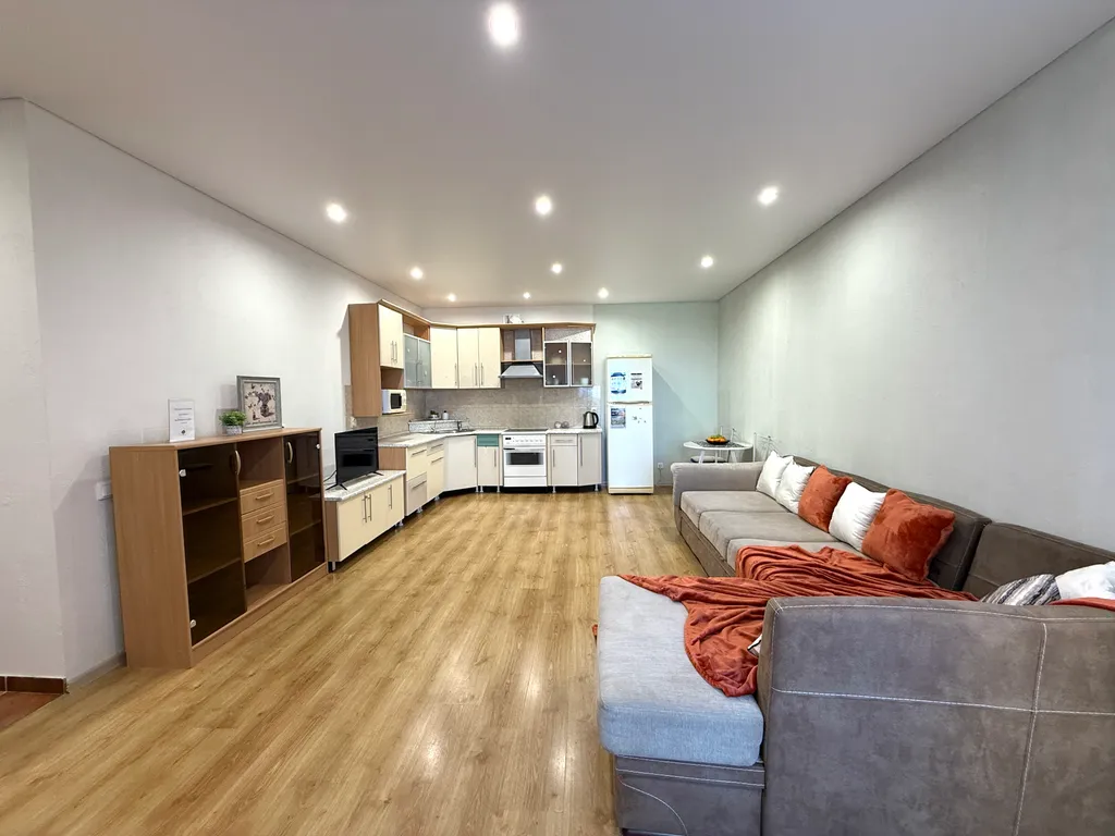 Квартира Апартаменты Нигелла в южном микрорайоне рядом с ТЦ Кристалл — Тюмень