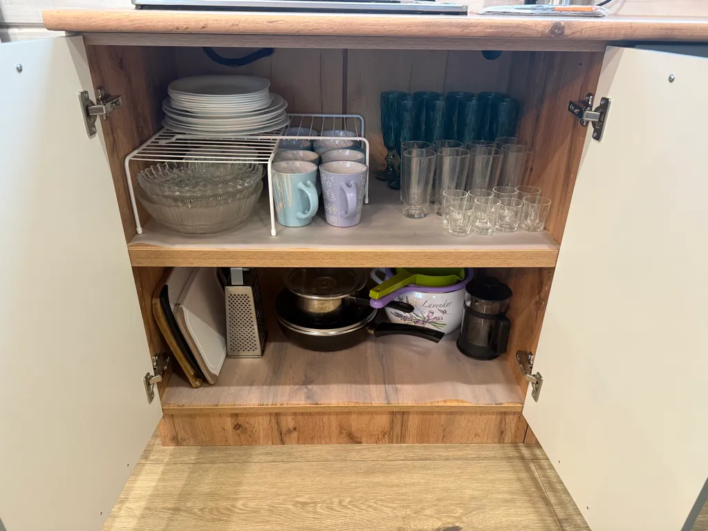 Уютный коттедж с панорамными окнами на берегу озера