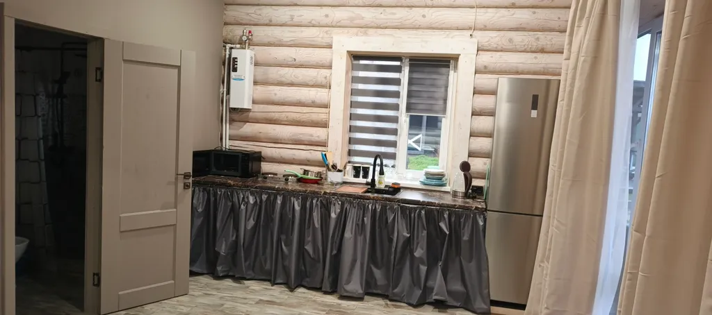 Срубовый дом на берегу Волги