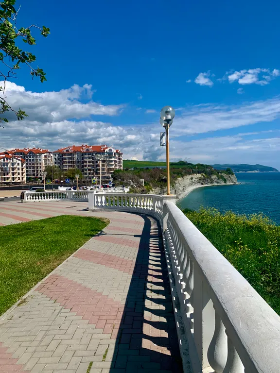 Квартира Квартира Евродвушка в двух шагах от лазурных волн — Геленджик