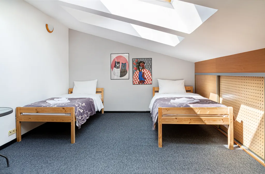 Четырёхместный номер с общим санузлом