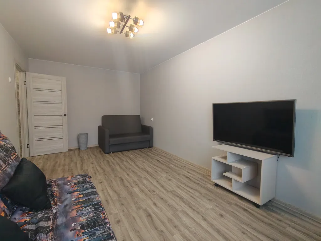 Двухкомнатная квартира на Рокоссовского 25