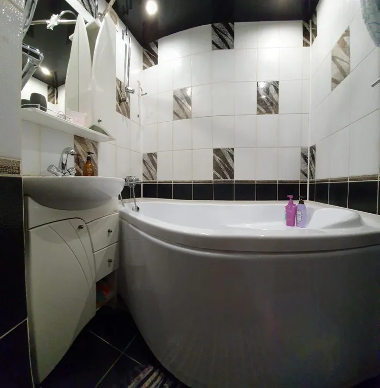 Квартира Однокомнатная квартира рядом Микрохирургией глаза — Хабаровск