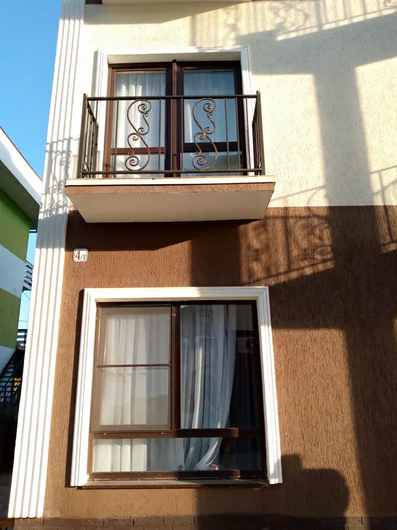 Студия с видом на горы