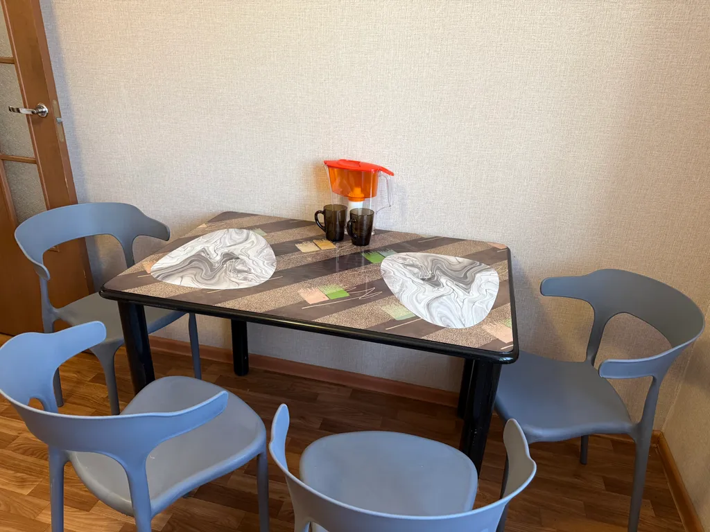 "В Гости!" на Ермакова 30 (1к квартира рядом с БЦ "Сити")