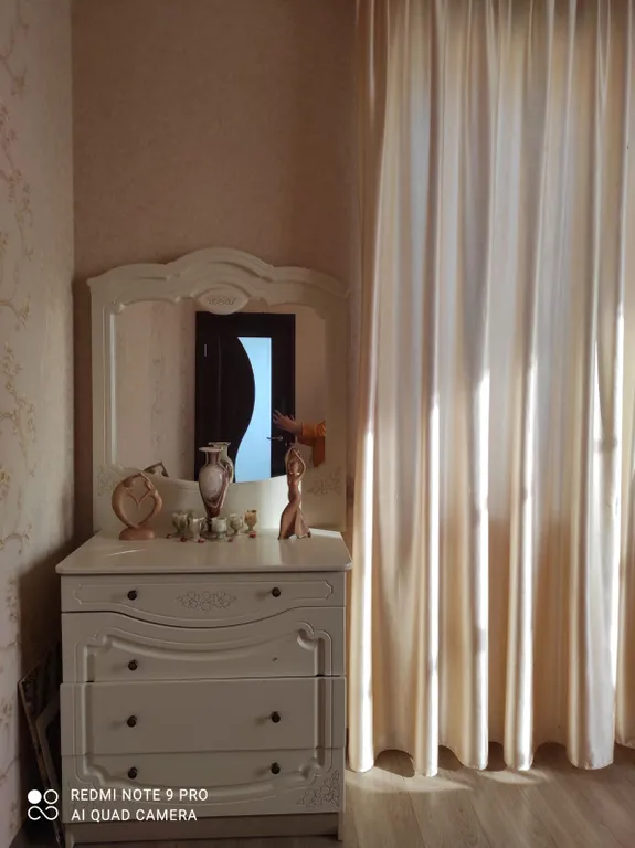 Просторный дом с райским садом на вершине холма с супер видами