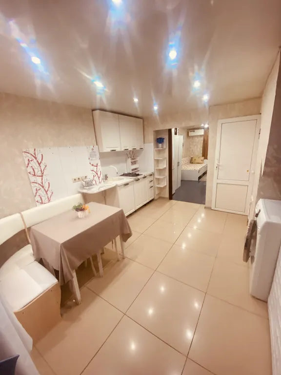 Двухэтажная квартира в центре — аренда посуточно в Сириус