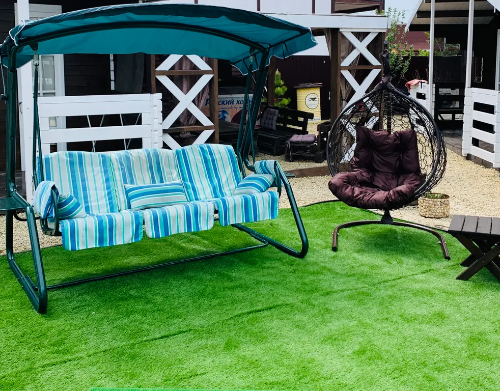 Коттедж Уютные гостевые домики Деревенька — Кучугуры