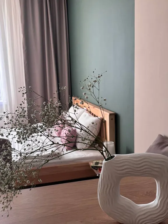 Просторная студия с атмосферой уюта и комфорта