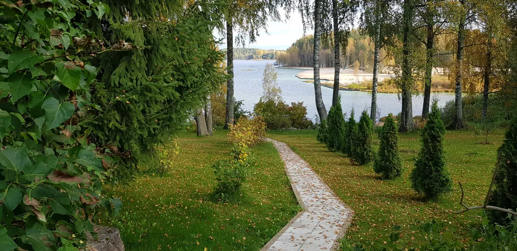 Дом у озера