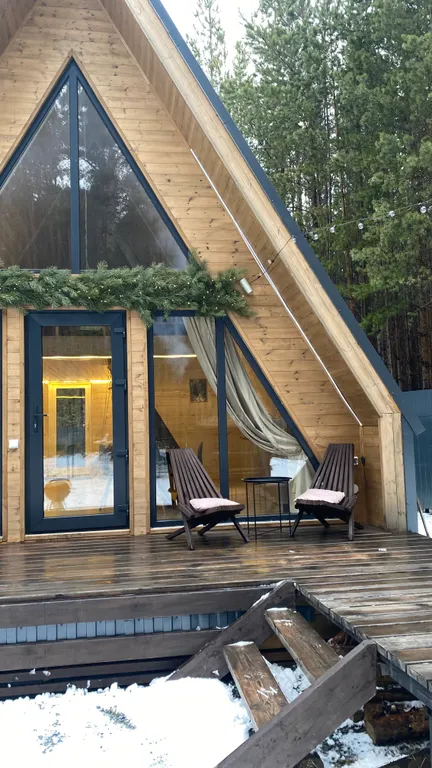 Дом с чаном среди соснового леса