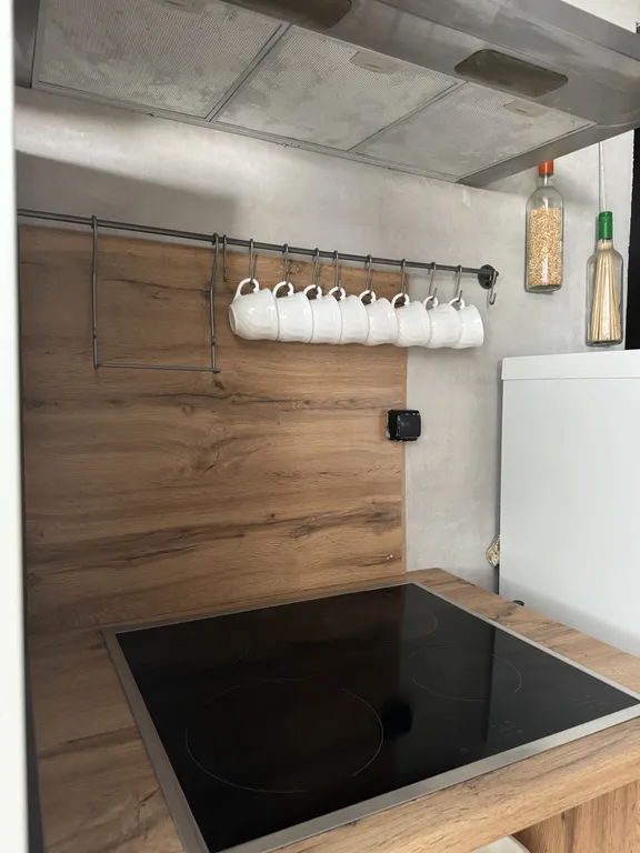 Большой дом в лесу