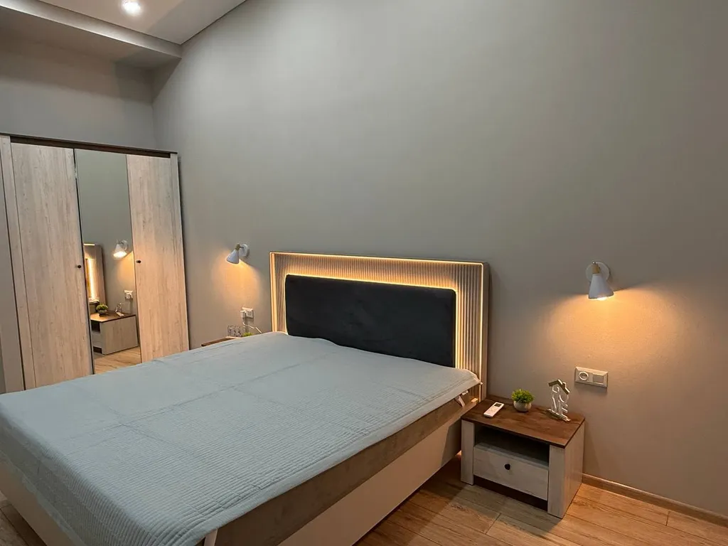 Leonardo apt with a sunset view