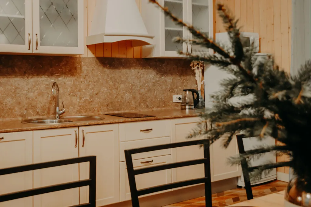 Коттедж Уютный коттедж рядом с озером — Светлое