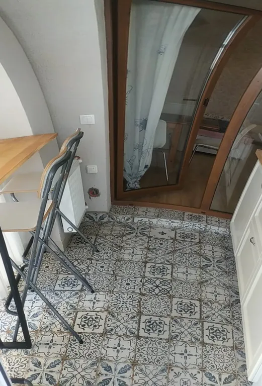 Студия у моря, Итальянская деревня