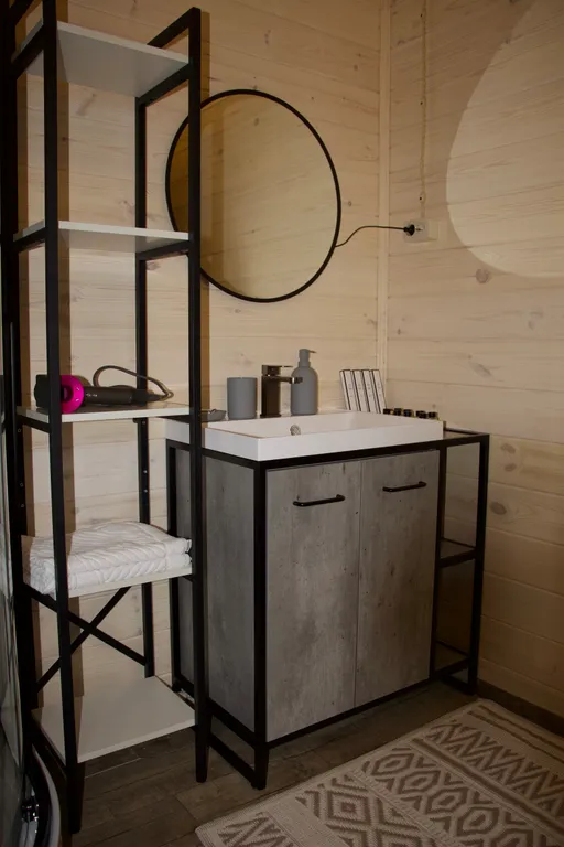 Четырехместный летний дом, Шале в лесу двухкомнатный