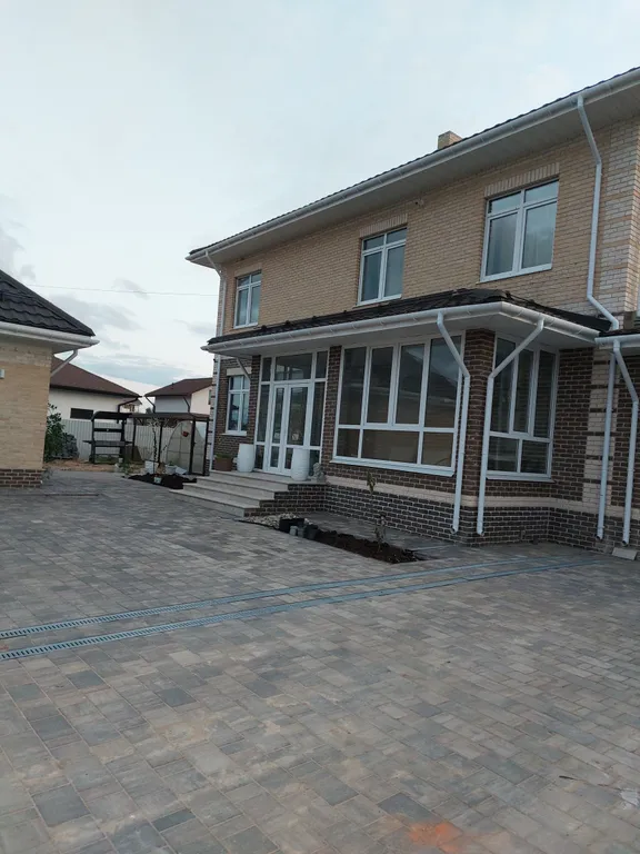 Домик в деревенской резиденции Свои