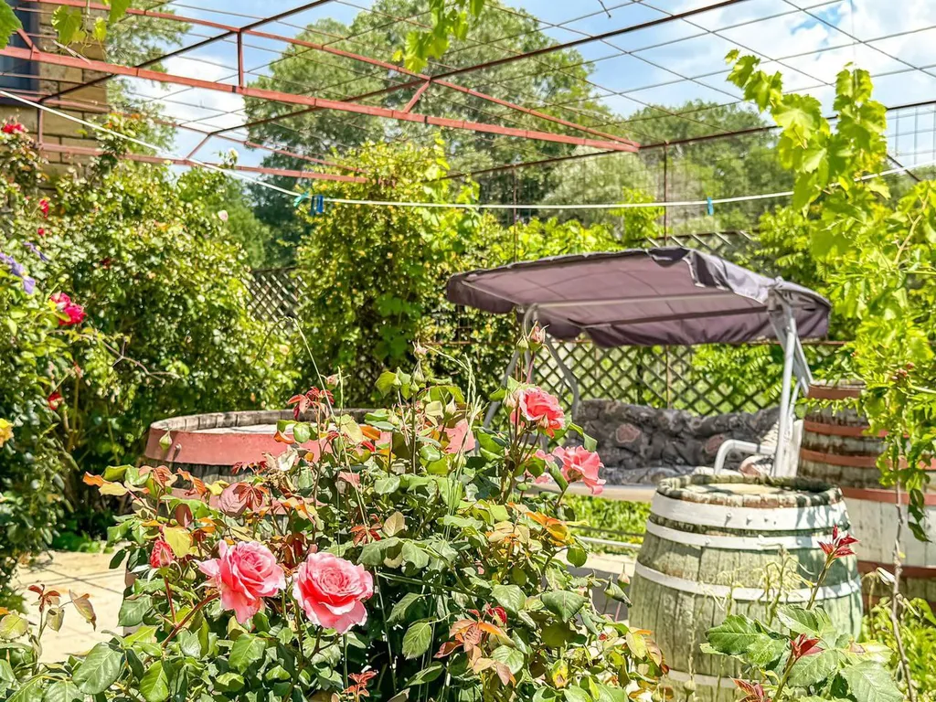 Новый Эко Дом Коттедж с бассейном, садом, мангалом и беседкой