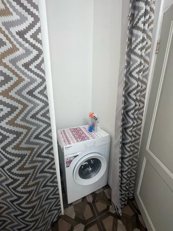 Квартира Двухкомнатная квартира с балконом — Сухум