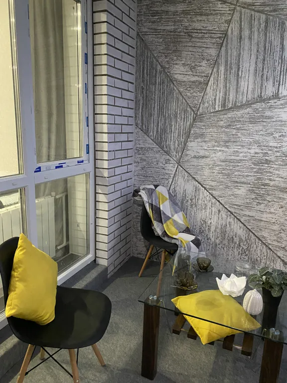 Студия с балконом