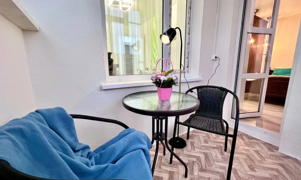 Апартамент c лаундж-зоной на балконе