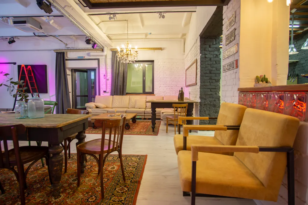 Loft Dvor — дизайнерское пространство для событий и проживания