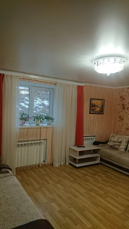 Комната у парка - Колоннада