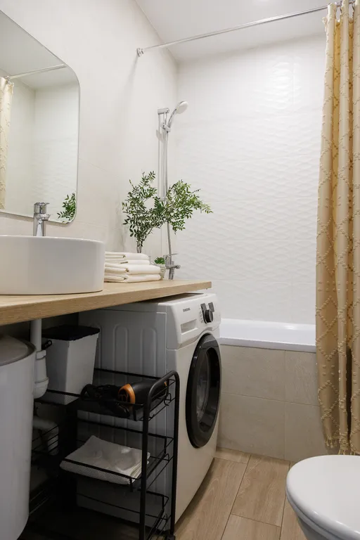 Квартира возле 130 квартала с панорамным балконом