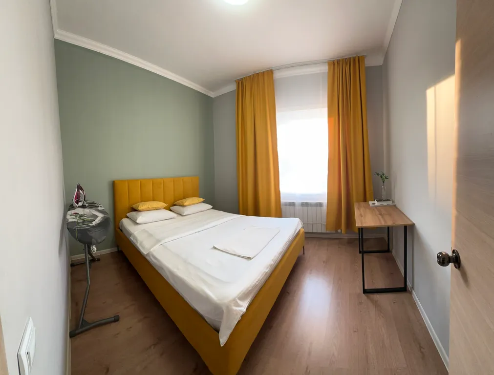 Уютная семейная квартира в новом доме в центре — аренда посуточно в Уральск