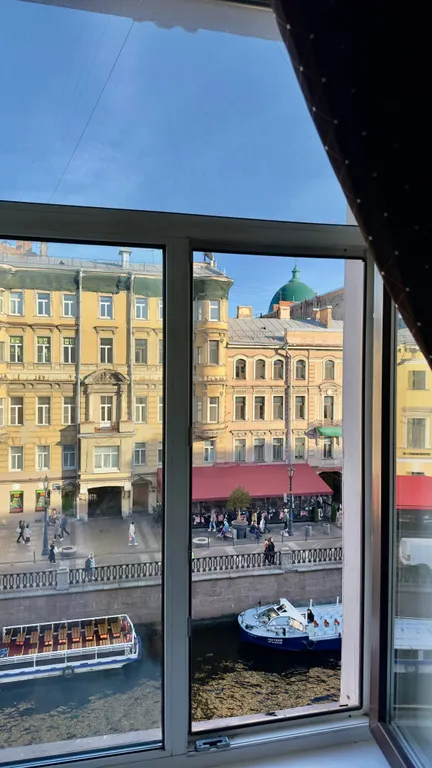 Квартира Стильная квартира с балконом и видом на Спас-на-Крови — Санкт-Петербург