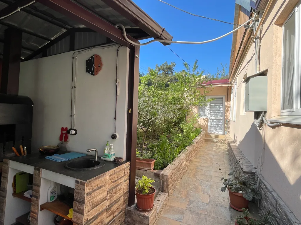 Квартира Квартира Часть домика с комфортом в центре города — Геленджик