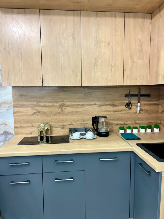 Новая квартира в центре города с видом на горы