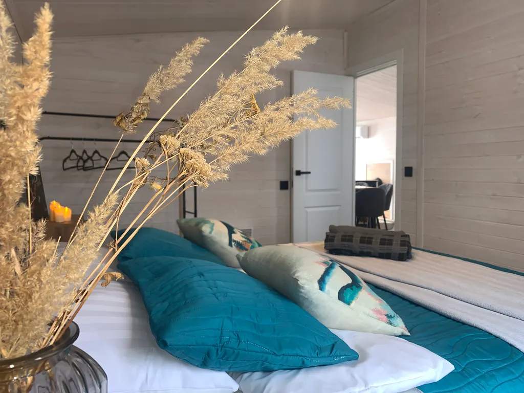 Семейная дача с сауной и камином