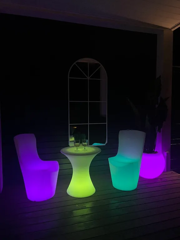 Уютный треугольный дом в 25 км от Минска с видом на лес.