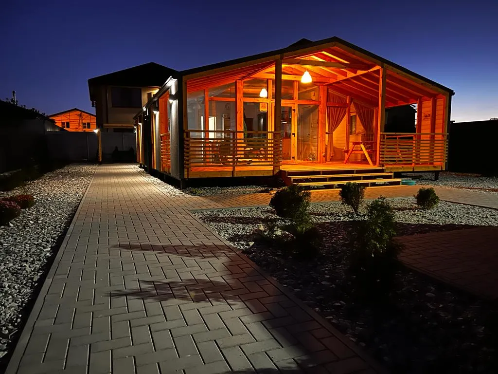 Домик на море