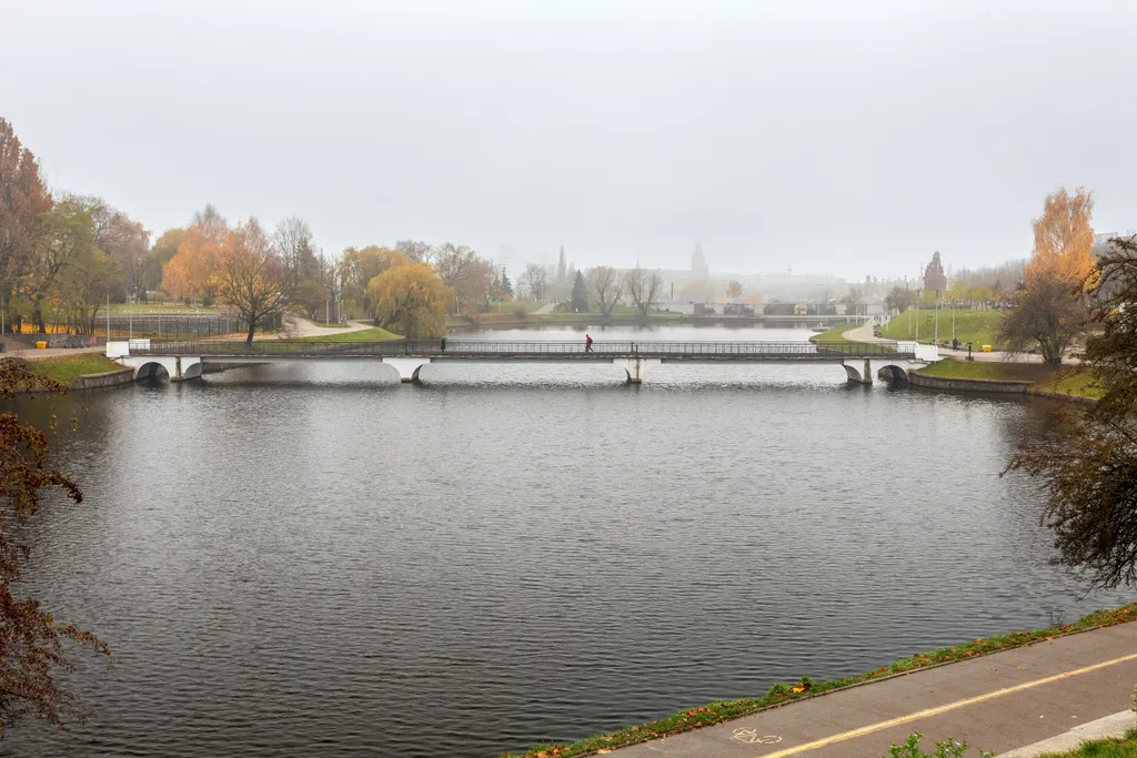 Квартира Castle pond aparts - квартира с видом на нижнее озеро — Калининград