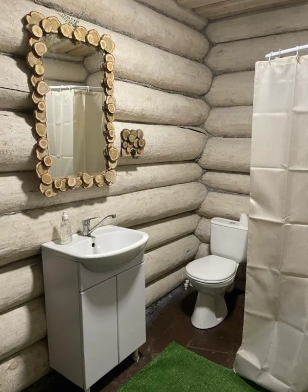 Новый рубленный дом в центре Ижевска, с баней и бассейном