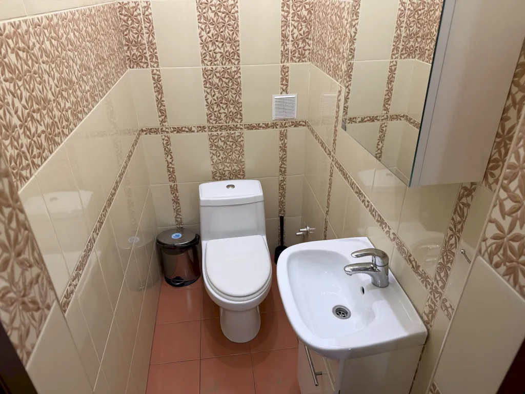 Дом с террасами и видом на море, рядом с центром