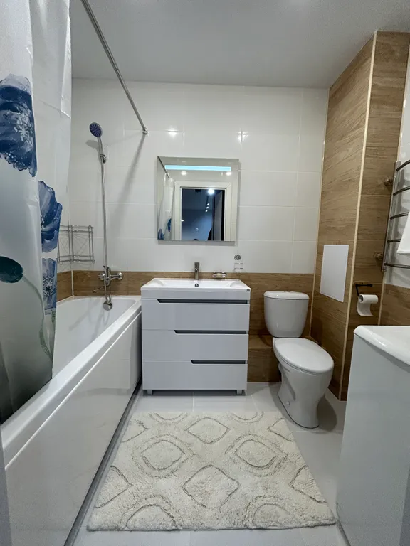 Уютная квартира в центре города с видом на горы