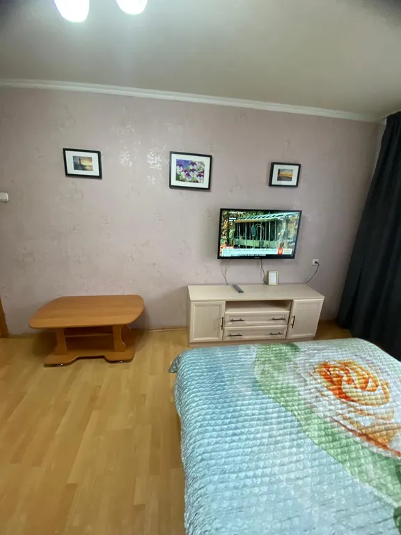 Однокомнатная квартира с балконом в Октябрьском районе