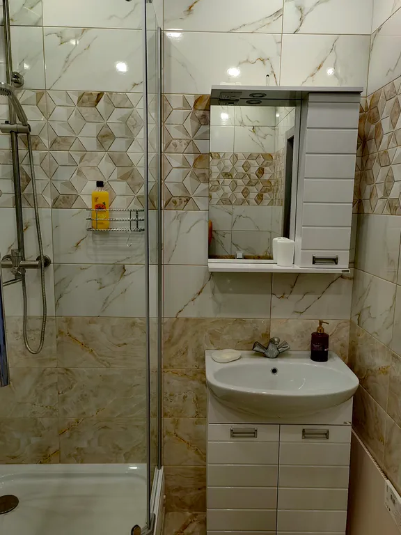 То что вы искали рядом с Ледовым дворцом.