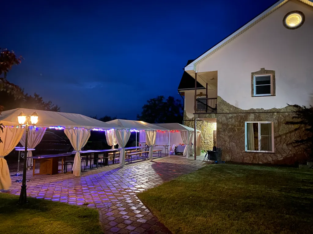 Коттедж на берегу реки с собственным пирсом