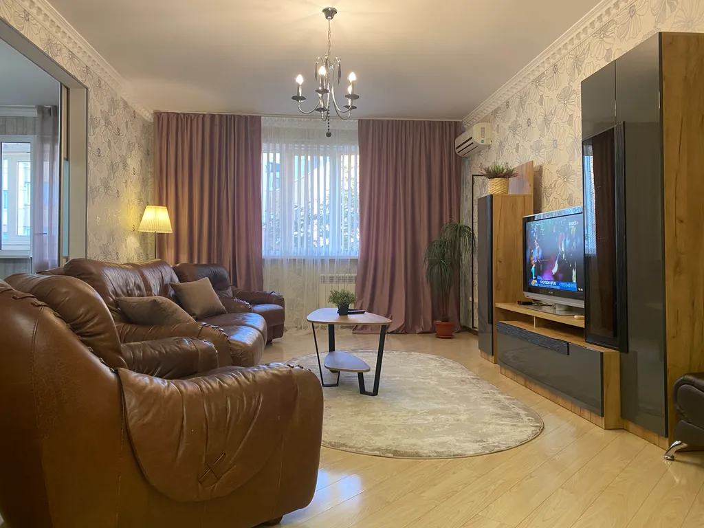 Просторный апартамент для действительно большой семьи