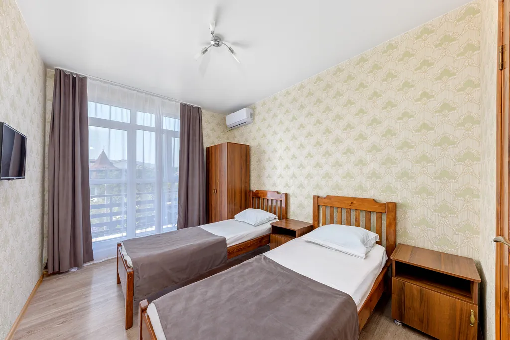 Квартира Квартира Номер в гостевом доме с бассейном в голубой бухте — Геленджик