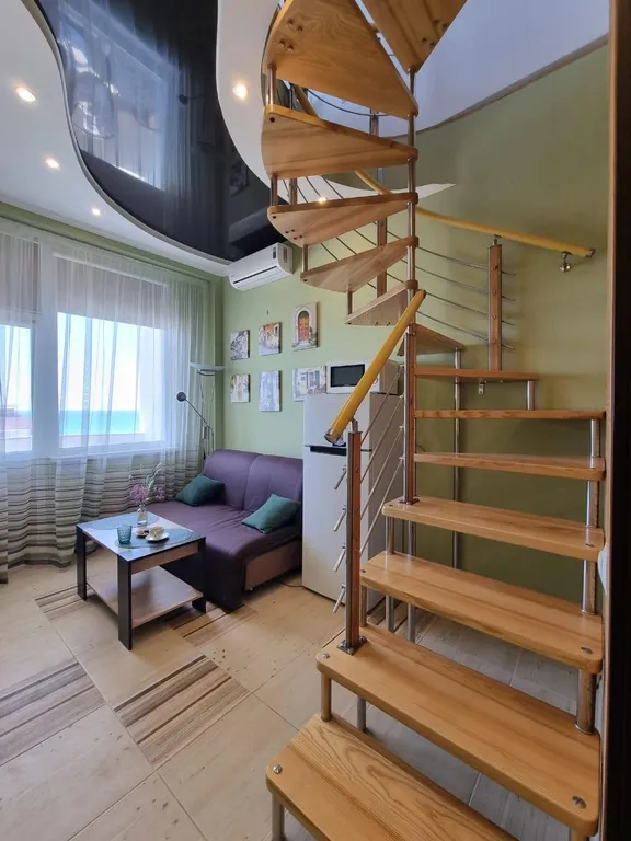 Двухуровневые видовые апартаменты у моря