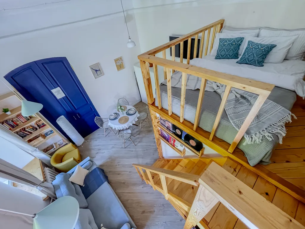 Двухуровневая квартира. Все в пешей доступности