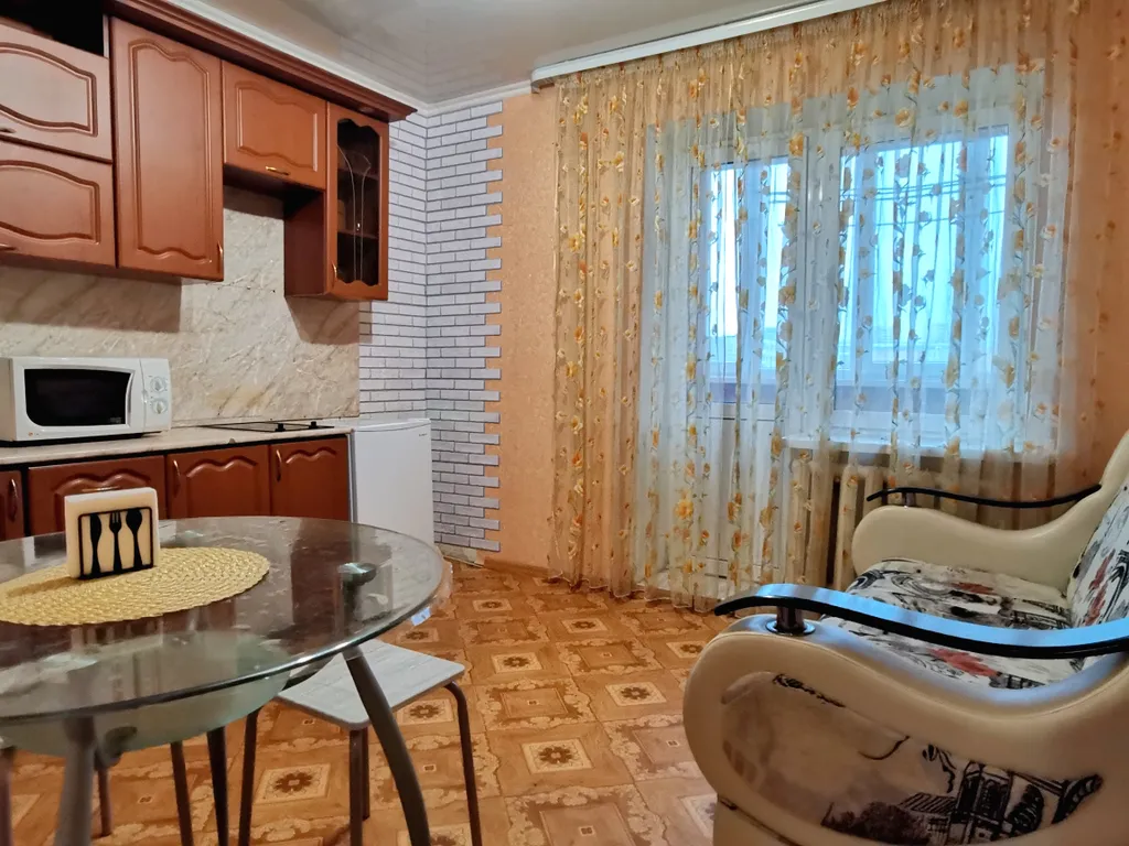 Просторная квартира в районе ТРЦ Сити-Парк