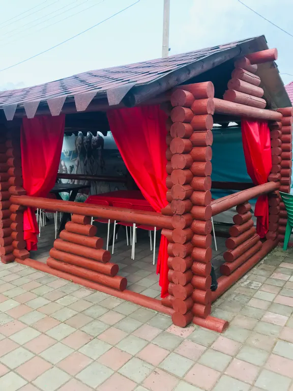 Котедж с баней и бассейном